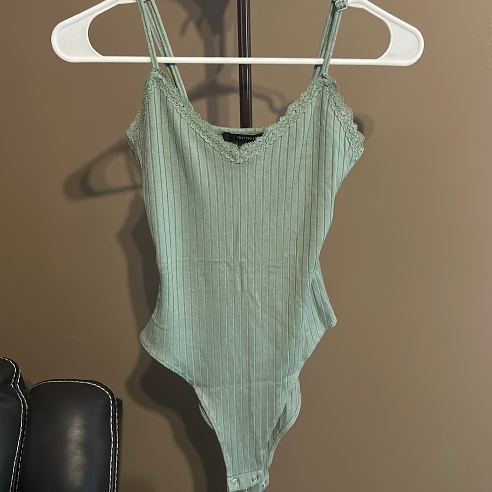 Forever 21 sea foam green tank top boy suit size S